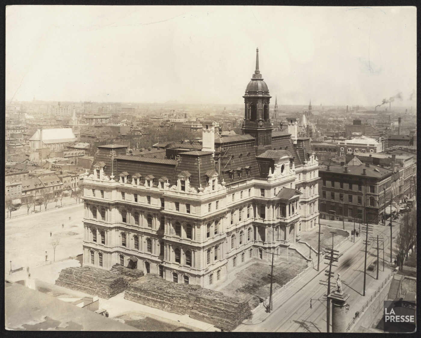 6 Hotel De Ville De Montreal Ca 1926 Banq Fonds La Presse 06m P833 S3 D0468 0020 1